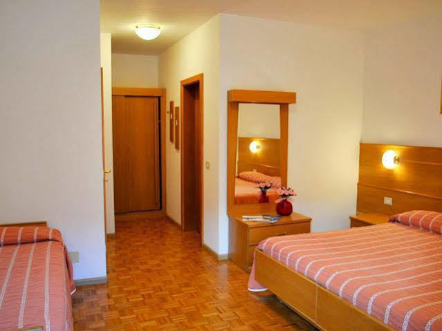 Hotel Zurigo モルヴェーノ エクステリア 写真