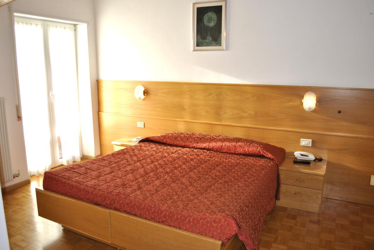 Hotel Zurigo モルヴェーノ エクステリア 写真