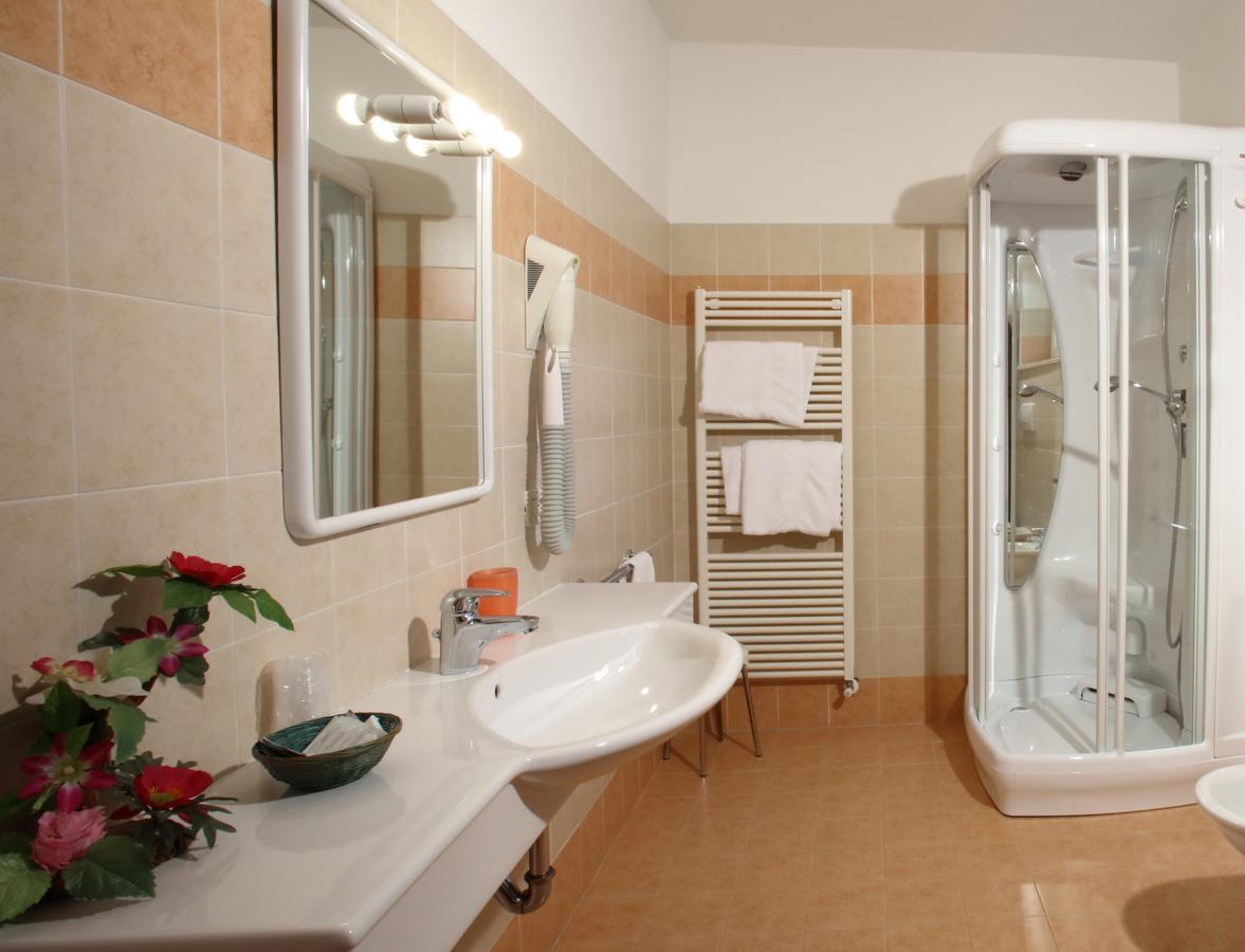 Hotel Zurigo モルヴェーノ エクステリア 写真